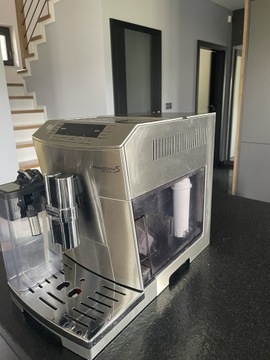 Ekspres do kawy DeLonghi Prima DonnaS De Lux