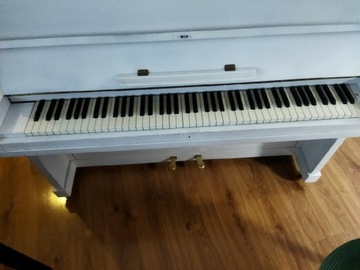 Pianino GEYER białe 1050zł