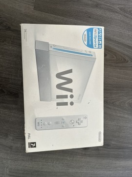 Konsola Nintendo Wii zestaw z akcesoriami plus gra