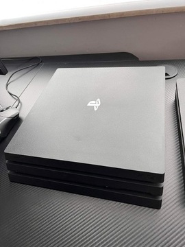 Ps4 Pro 1TB z padem/okablowaniem stan idealny