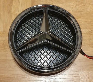 Mercedes-Benz podświetlana gwiazda grill led