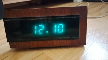 Stary ruski zegar elektroniczny, sprawny