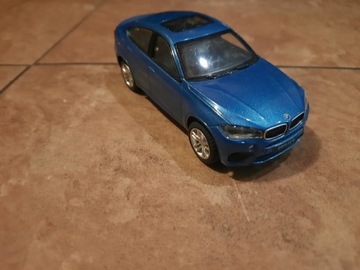 Samochodzik BMW X6