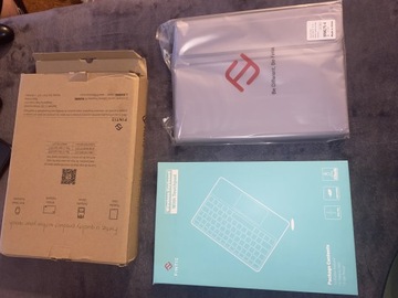 Etui + klawiatura iPad Air 10.9