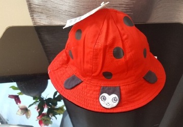 H&M Nowy czerwony kapelusz 74 bucket 6-9m biedrona