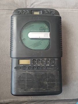 Radio CD 8xAA 12v