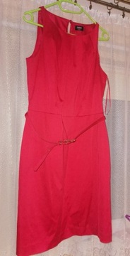 Czerwona sukienka, koktajlowa lub wieczorowa 