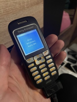 Telefon Sony Ericsson J220i