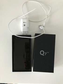  LG Q7 Dual smartfon