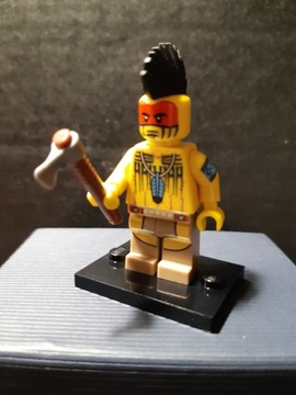 LEGO Minifigurka Seria 10 Indianin Z Tomahawkiem