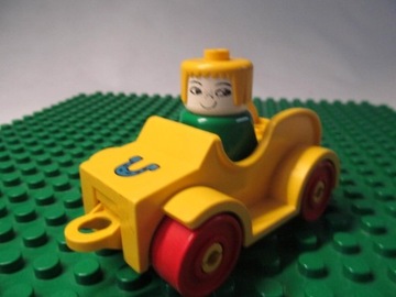 LEGO DUPLO samochód zółty