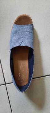 Toms 