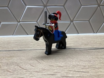 Figurka rycerz Lego na koniu Royal Knight