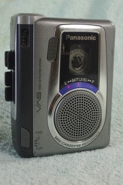 PANASONIC RQ-L30 - CASETTE RECORDER 