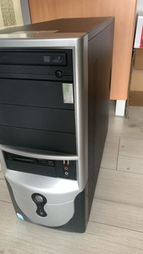 Komputer NTT C2D 2x3,0GHz/4GB Ram/Geforce/Windows