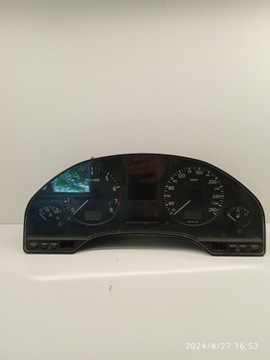 Zegary do Audi A8 D2