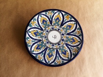 Arabski talerz, patera, orientalny wzór. Ceramika