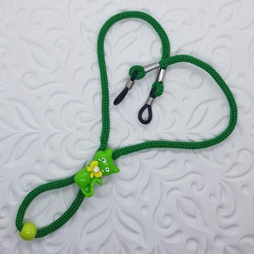 Kotek zielony sznureczek do okularów dla dziecka