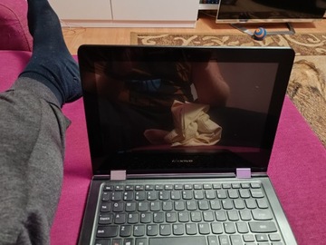 Lenovo Yoga 300 Uszkodzony