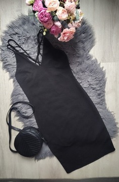 Piękna czarna sukienka sexy midi Gina Tricot Xs