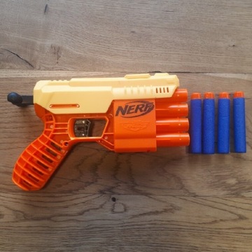 Pistolet Nerf Hasbro + 4 pociski