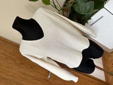 Asos 6/34 36 38 biały krótki sweter ciepły