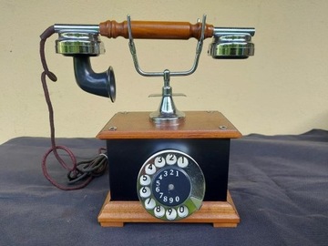 Stary telefon analogowy LORD nr 15