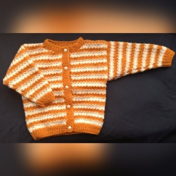 Sweterek niemowlęcy ręcznie robiony. Wiek 3 mies.+
