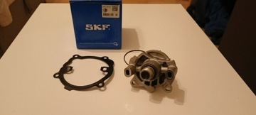Pompa wody SKF VKPC 86305 Opel Renault 2.2 2.3 2.5