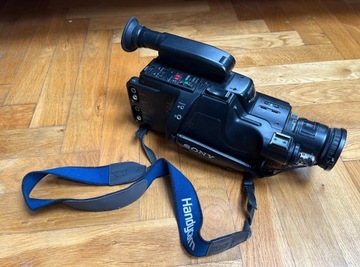 Kamera SONY Handycam CCD-F201 Video 8 z dodatkami