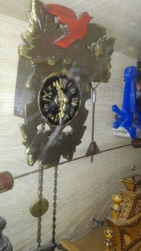 Stary zegar ścienny kukułeczka.