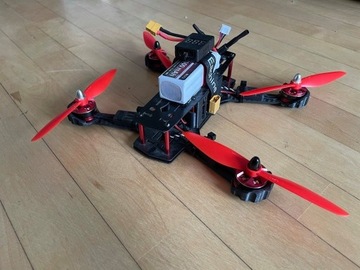 Dron ZMR250