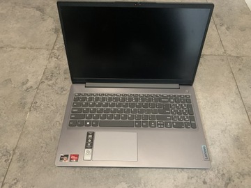 Lenovo IdeaPad 3-15 Ryzen 3 5300u/8GB/512GB