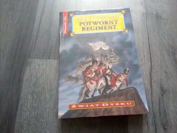 świat dysku terry pratchett - potworny regiment