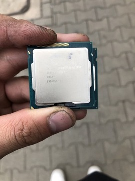 Intel xeon e31220v2