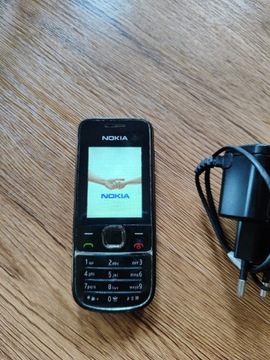 Nokia 2700 Z Ładowarką.