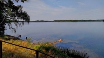 Wynajmę działkę nad jeziorem , pod kamper , namiot