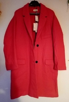 Czerwony płaszcz z wełną, jednorzędowy