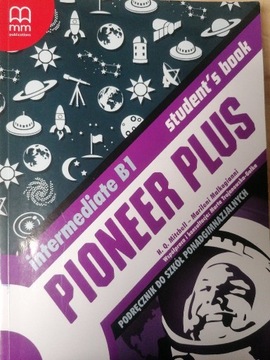 Pioneer plus student's book 