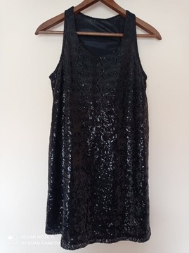 Czarna koktajlowa sukienka