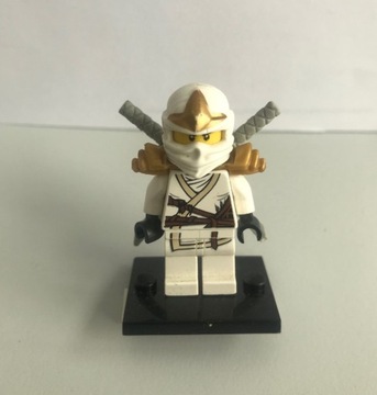 LEGO Ninjago njo03 Zane ZX ze złotą uprzężą