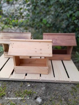 Drewniany  Karmnik dla ptaków