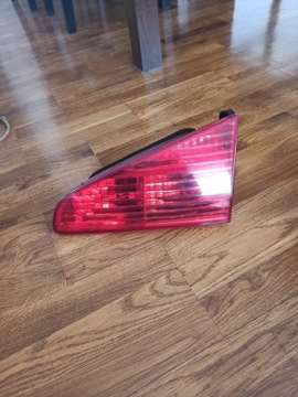 Peugeot 607 lampa prawa tył