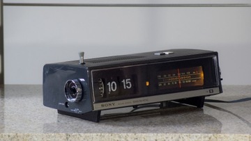 Sony Radio TFM-560W Flip Clock