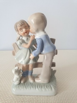 Figurka dzieci z porcelany