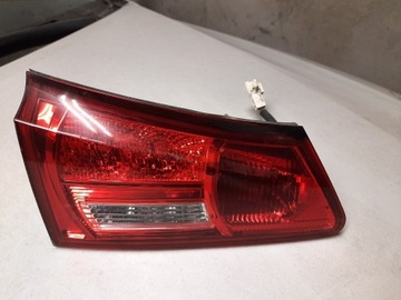 Lewa lampa tył  lexus is 220d 250