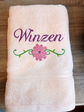 Ręcznik z haftem 70x140