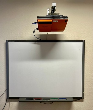 Projektor Hitachi i tablica Smart Board