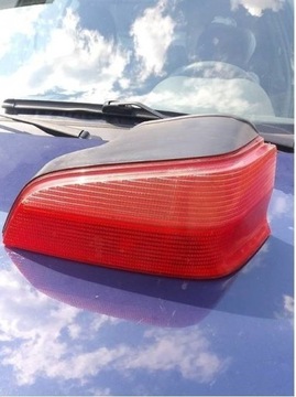 Lampa prawa tylna Peugeot 106 lift