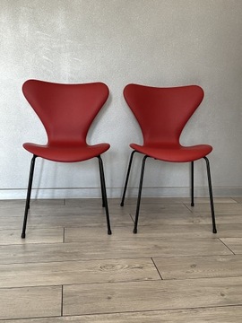 Krzesła Fritz Hansen Arne Jacobsen seria 7